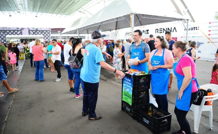 Ação arrecada 1,2 mil quilos de alimentos na Festa da Uva